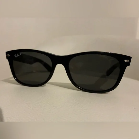 Ray-Ban New Wayfarer Sunglasses - Picture 7 of 10